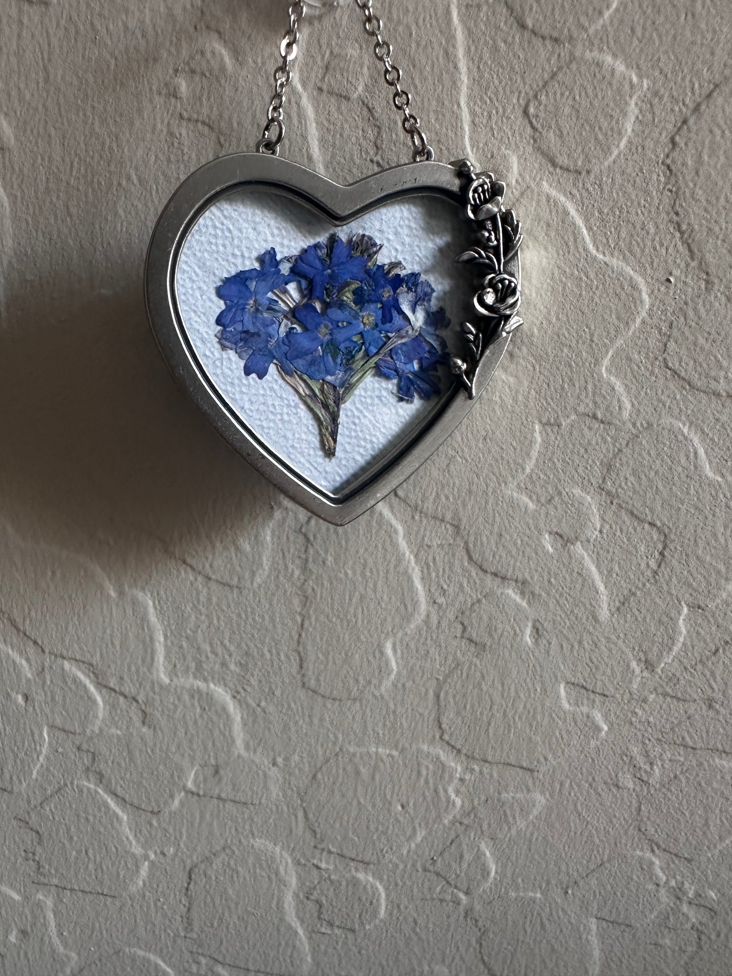 Tini floral hanging ornament